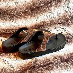 Skechers Luxe Foam Flip Flops Size 10